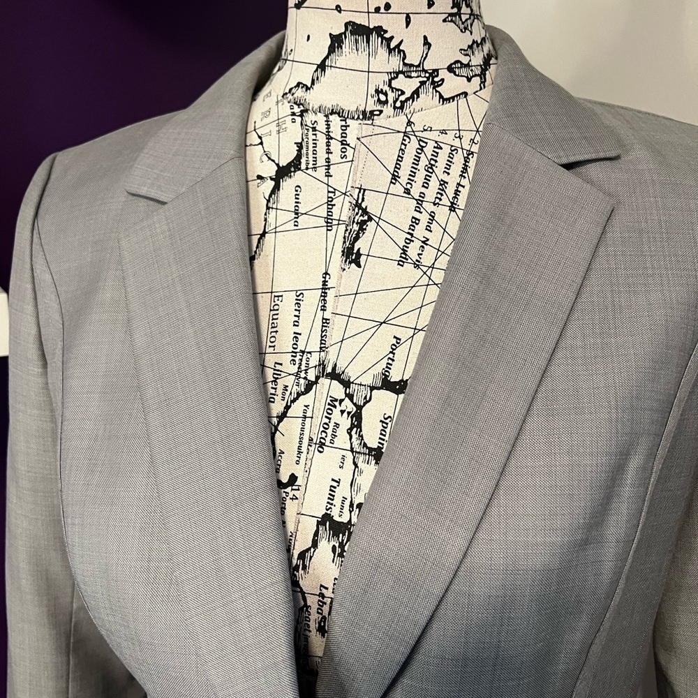 Classiques Entier 2 Piece Suit - Picture 3 of 11